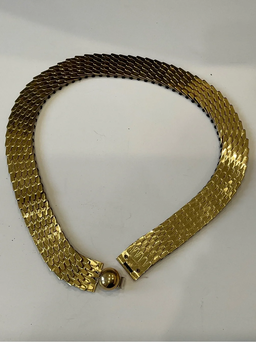 FABULOUS VINTAGE METAL GOLD STRETCH BELT